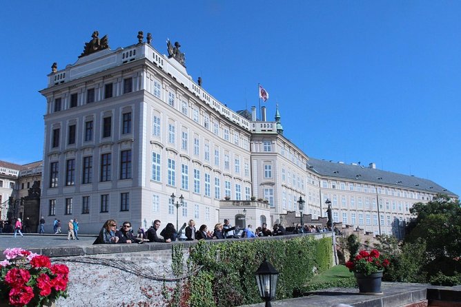 Prague Castle Walking Tour - Golden Lane: small houses with a large tourist draw