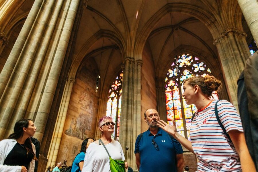 Prague: City Highlights By Bus, Boat, and on Foot - Which option should you book?