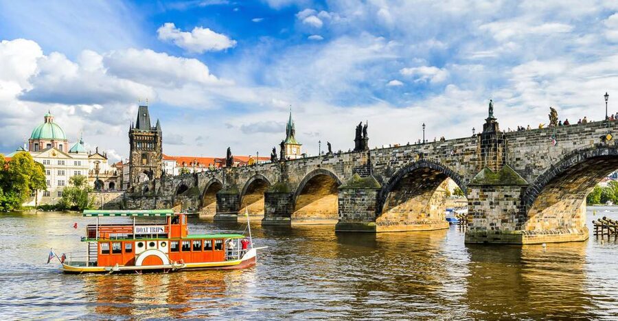 Prague: City Highlights Private Walking Tour - Josefov: Prague’s Jewish Quarter without interior visits