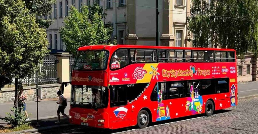 Prague: City Sightseeing HOHO Bus Tour & Optional Boat Tour - Timing, crowds, and comfort
