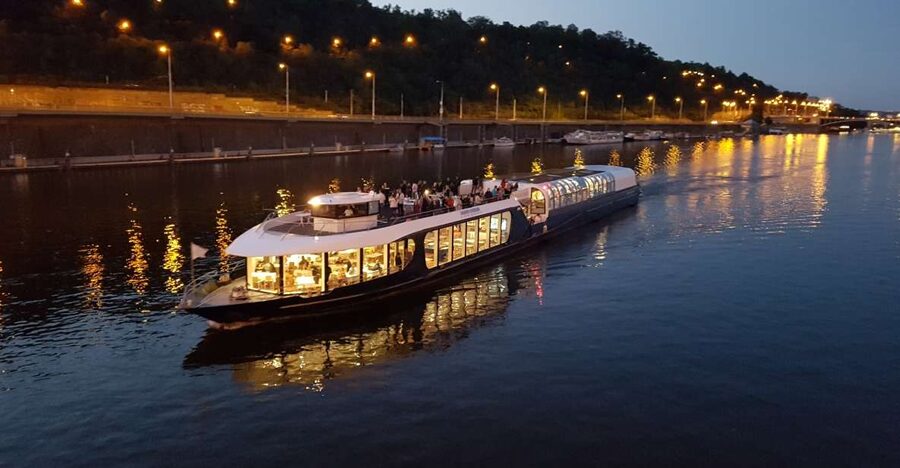 Prague: City Tour and Dinner Cruise with Hotel Pickup - Who should book this Prague evening cruise?