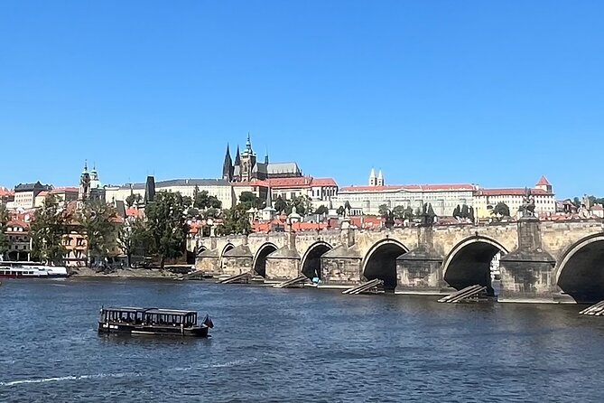 Prague city tour + Charles Bridge and Campa island small groups - Finding quiet in Vojanovy Sady