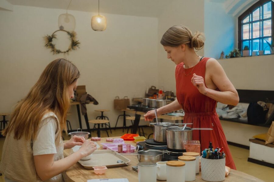 Prague: Coconut Candle Workshop - A relaxed, self-guided two-hour format
