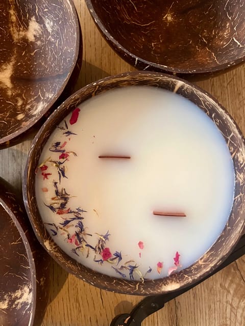 Prague: Coconut Candle Workshop - Choosing the coconut bowl and fragrance