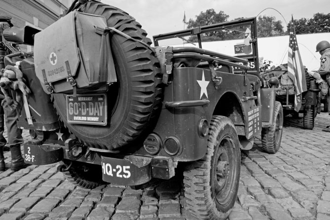 Prague Communism and World War II Walking Tour - New Town explains the road from democracy to dictatorship