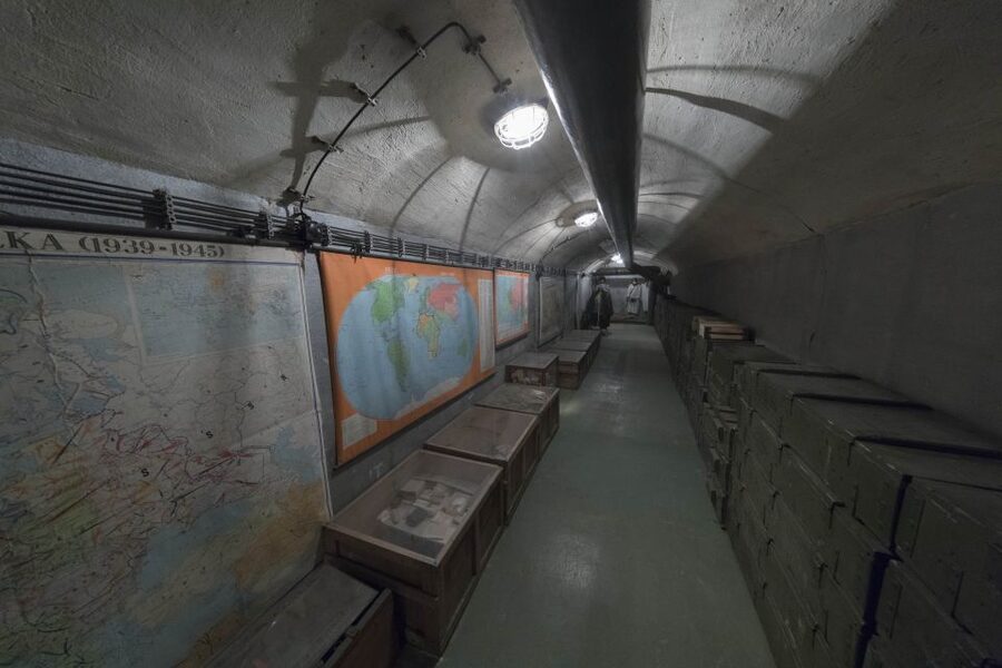Prague: Communism History and Nuclear Bunker Guided Tour - The gasmask workshop and hands-on details