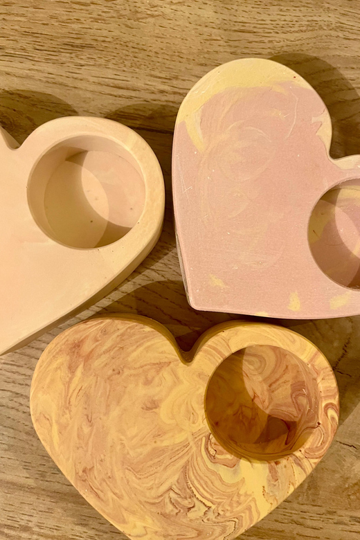 Prague: Craft your unique tea-candle holder set - Demolding, finishing, and sealing the holder