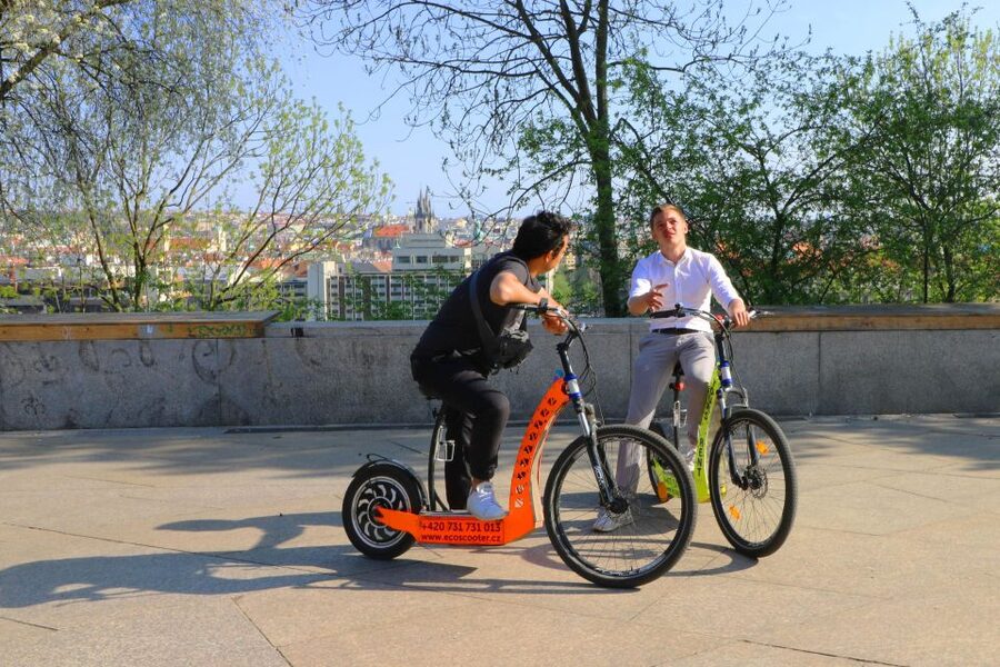 Prague: E-Bike/E-Scooter Viewpoint Tour - Comfort, age limits, and who should book