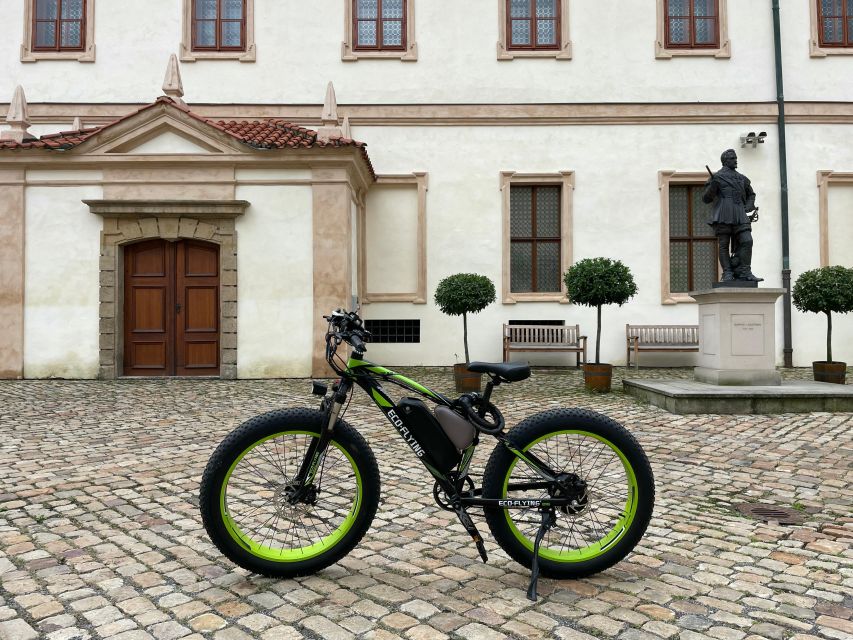 Prague: Electric Scooter & Cruiser Fat eBike Rental - Who should book this rental