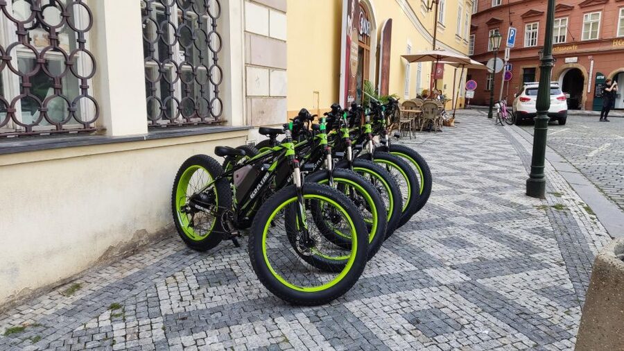 Prague: Electric Scooter & Cruiser Fat eBike Rental - A self-guided route with room to change plans
