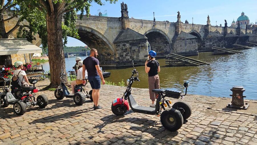 Prague: Electric Trike Viewpoints Tour - Age, health, and family rules