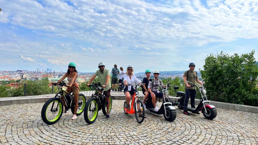 Prague: Electric Trike Viewpoints Tour - Rudolfinum and the Old Town welcome