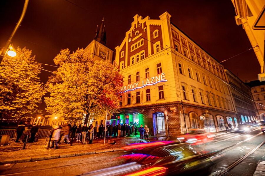 Prague: Entry ticket to Ice Pub Prague with Nightclub Option - Key points to know before you book