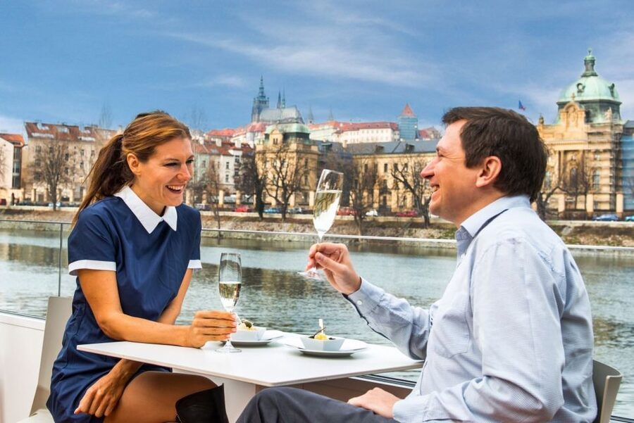 Prague: Evening Vltava River Eco Cruise with Prosecco - Why the electric boat changes the mood