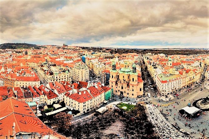 Prague Fairytale Tour: Old Town And Castle private tour - Starting with Prague’s famous bridge