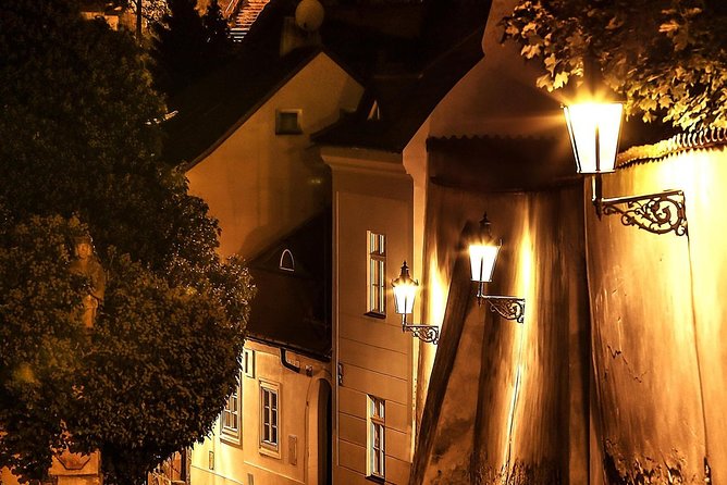 Prague Fairytale Tour: Old Town And Castle private tour - What the private format is worth at $178.84