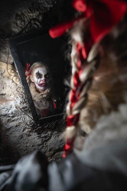 Prague Fear House: Best Haunting Experience in Prague - The Atmosphere: Damp Walls and Close Quarters
