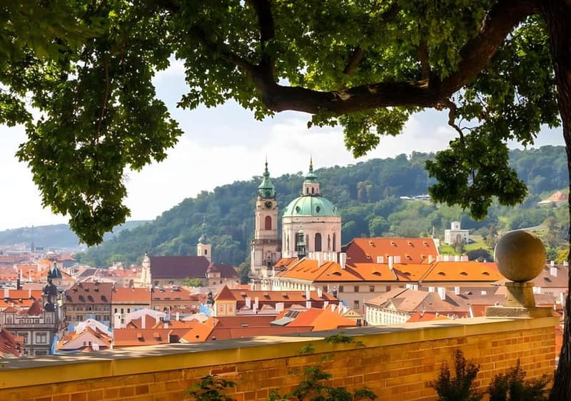 Prague: Full-Day Guided Tour of Prague in a Small-Group - Key points at a glance