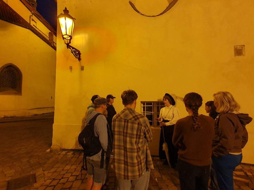 Prague: Ghost Tour - The Old Jewish Cemetery and the weight of place