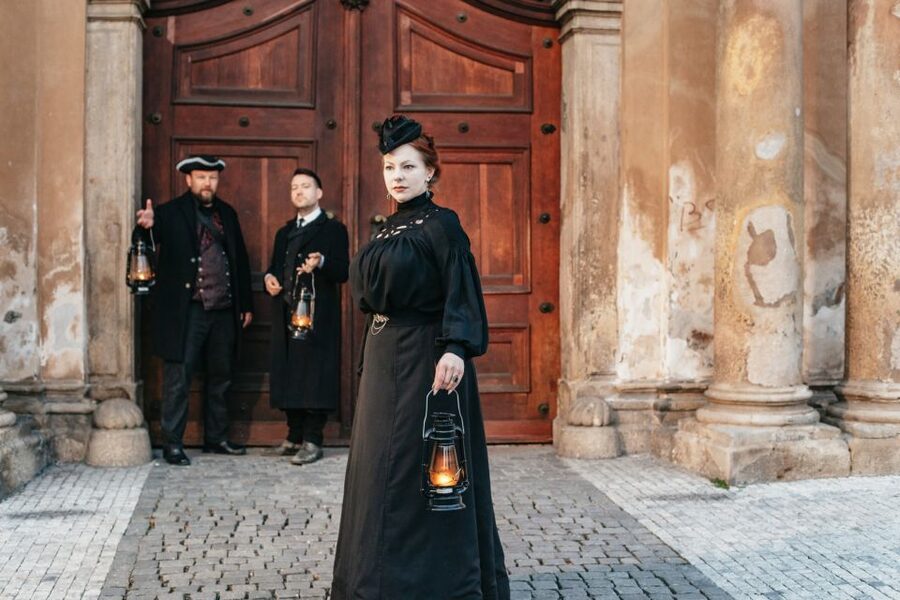 Prague: Ghosts and Legends Nighttime Guided Walking Tour - Entering the Jewish Quarter’s darker stories