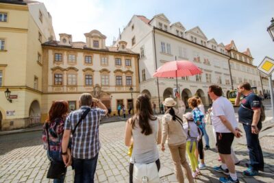 Guided Bus & Walking Tour with River Cruise & Lunch