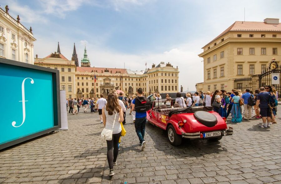 Prague: Guided Bus & Walking Tour with River Cruise & Lunch - What the $135 price really buys