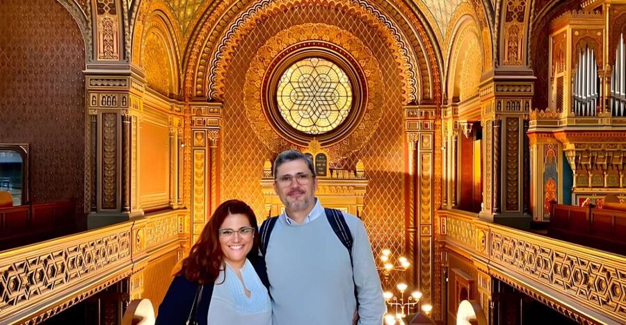 Prague: Guided Tour inside the Jewish Cemetery & Synagogues - From Old Town Square into Josefov