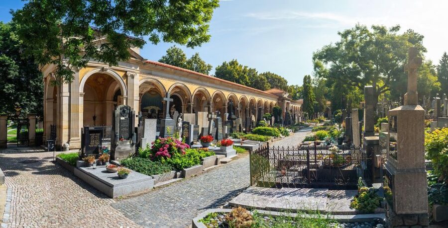 Prague: Guided tour to the historic fortress of Vyšehrad - St. Peter and St. Paul Basilica, the tour’s grand interior