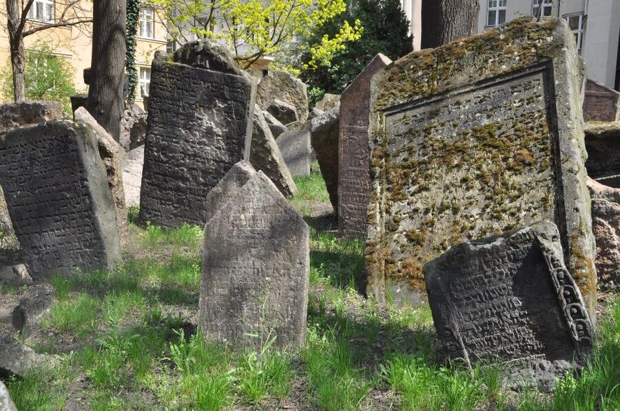 Prague: Guided Walking Tour of Prague's Jewish Quarter - Key points at a glance