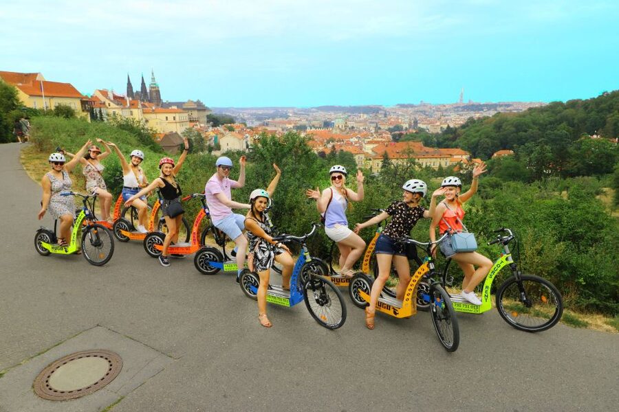 Prague: Highlights Tour on e-Scooter or eBike - Prague Castle and St. Vitus Cathedral