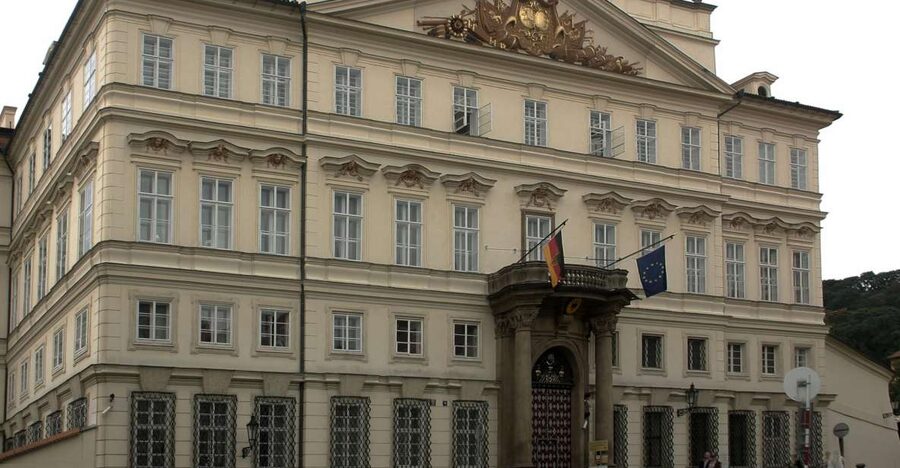 Prague: Highlights Walking Tour to the German embassy 1989 - Key points to know before you book