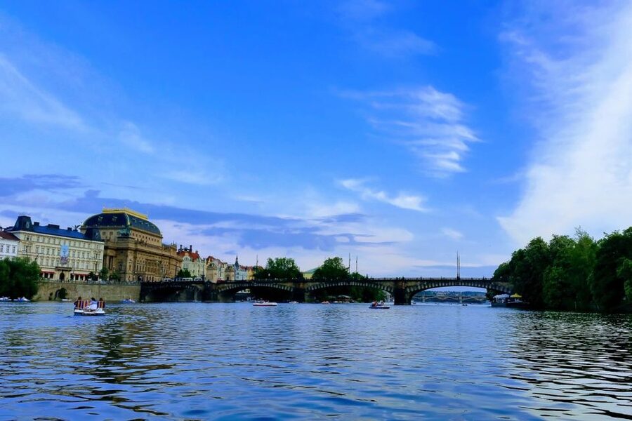 Prague: Historic City Center Bus Tour with Top Sights - What the recorded audio is really like