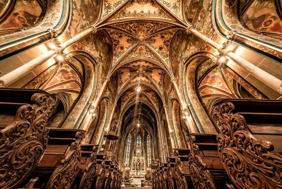 Prague Hradcany Castle, St Vitus Cathedral Tour with Tickets - Meeting point, languages, and useful planning details