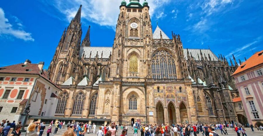 Prague Hradcany Castle, St Vitus Cathedral Tour with Tickets - Is $154 per person good value?