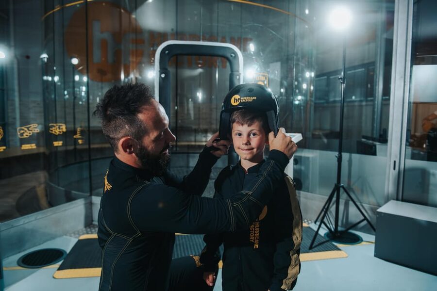 Prague: Hurricane Factory Indoor Skydiving Experience - How the $125 price compares with the experience