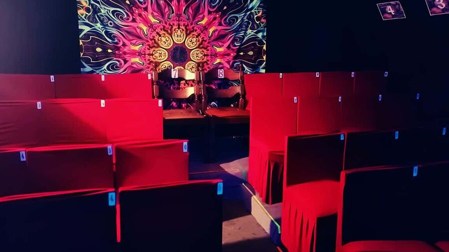 Prague: Images of Love Black Light Theatre Show - What happens during the 70-minute show