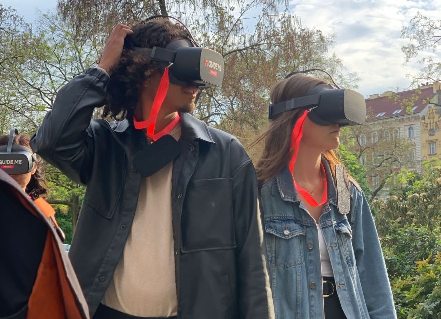 Prague: Immersive History Walking Tour and VR - Seeing Prague’s past at street level