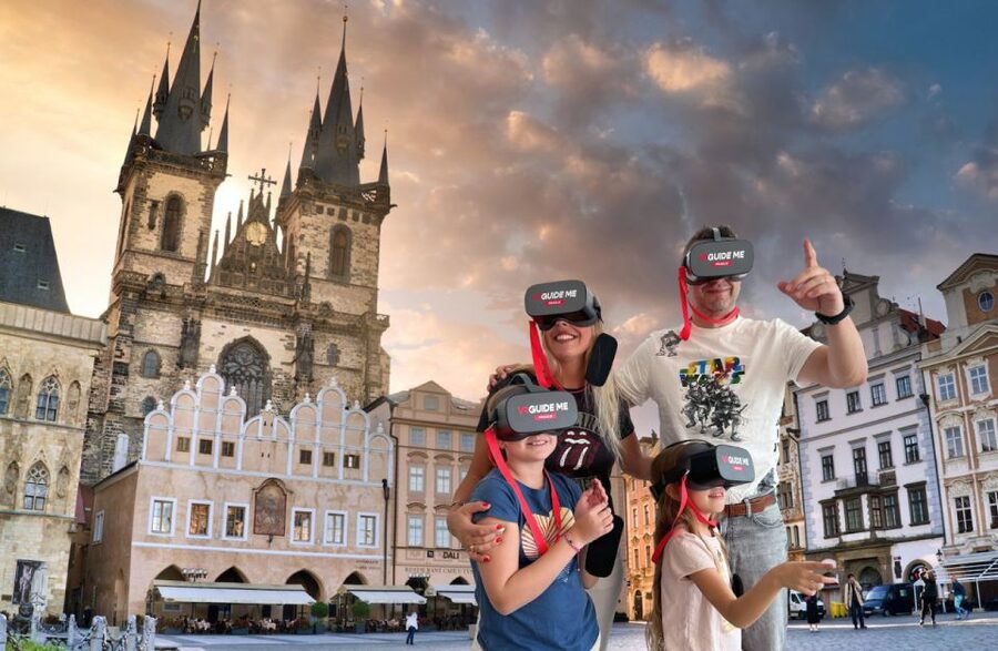 Prague: Immersive History Walking Tour and VR - What the guides add to the technology