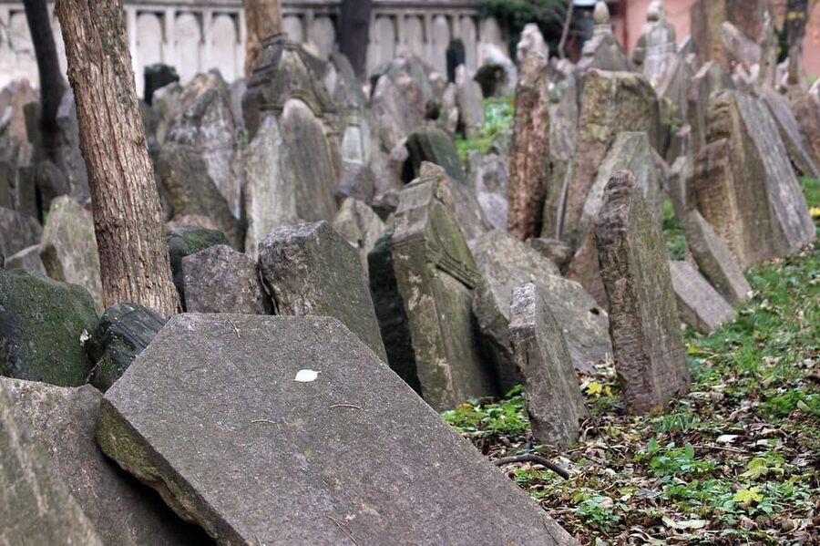 Prague: Jewish Quarter and Museum Guided Tour - How the private guide changes the experience