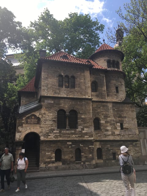 Prague: Jewish Quarter Half-Day Private Walking Tour - Starting beside Franz Kafka’s Spanish Synagogue statue