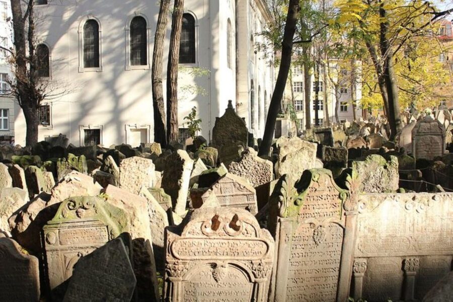 Prague: Jewish Town Guided Walking Tour - Maisel Synagogue and the medieval Jewish town