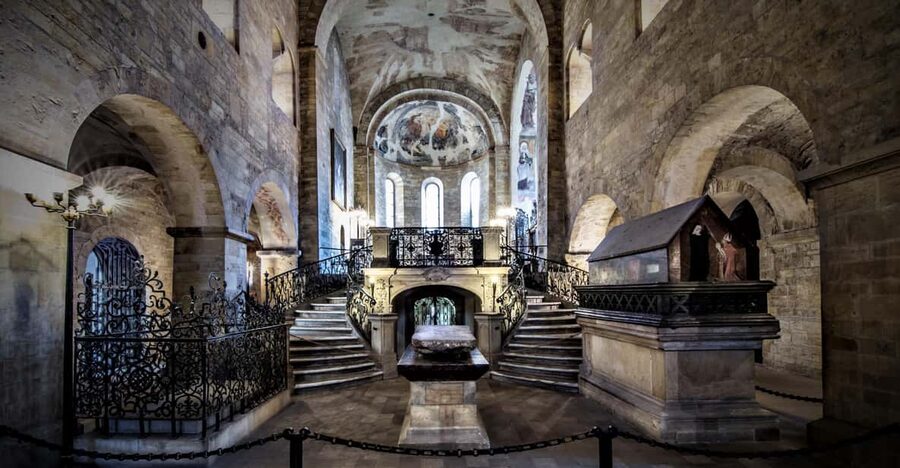 Prague: Klementinum Mirror Chapel Classical Music Concert - What the acoustics and room do for the performance
