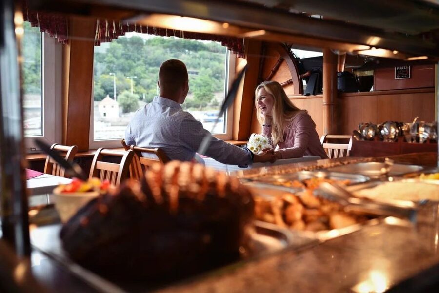 Prague: Lunch Cruise on Vltava River with open Buffet - Key points to know before boarding