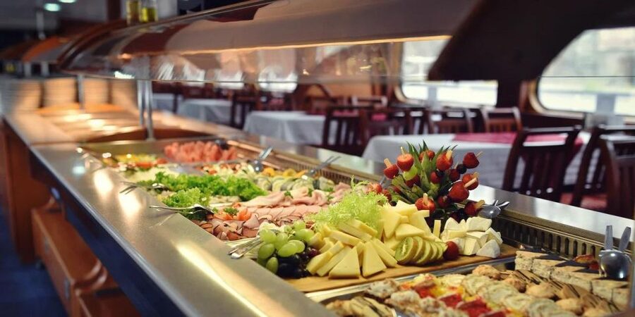Prague: Lunch Cruise on Vltava River with open Buffet - Why the lock passage matters