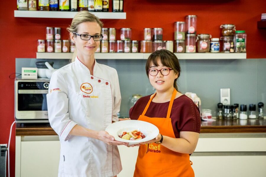 Prague: Market Tour and Traditional Czech Cooking Class - Key points to know
