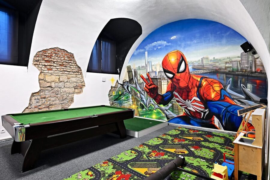 Prague: Mazemania Miniature Golf Experience - Unlimited Play Changes the Pace