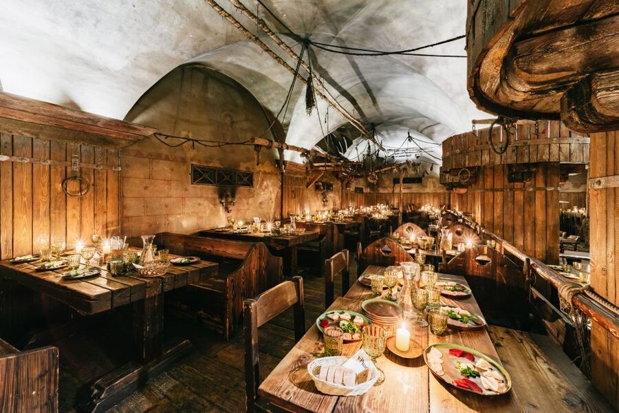 Prague: Medieval Dinner with Unlimited Drinks - Practical booking advice for a smoother night