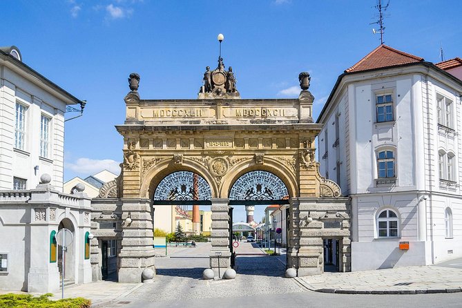 Prague-Munich One-Way Sightseeing Day Tour - Your guide shapes the day