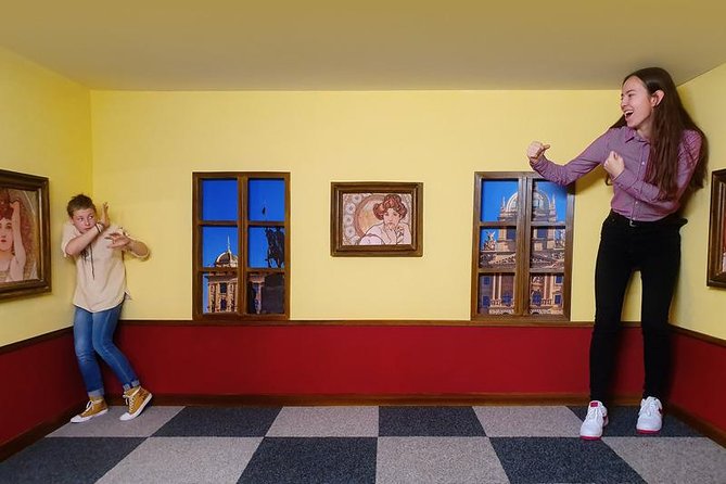 Prague Museum of Fantastic Illusions - Finding the museum inside Myšák Gallery