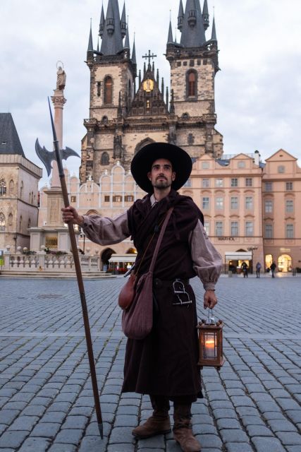 Prague: Nightwatchman of Prague Walking Tour - Why the guides make or break the evening